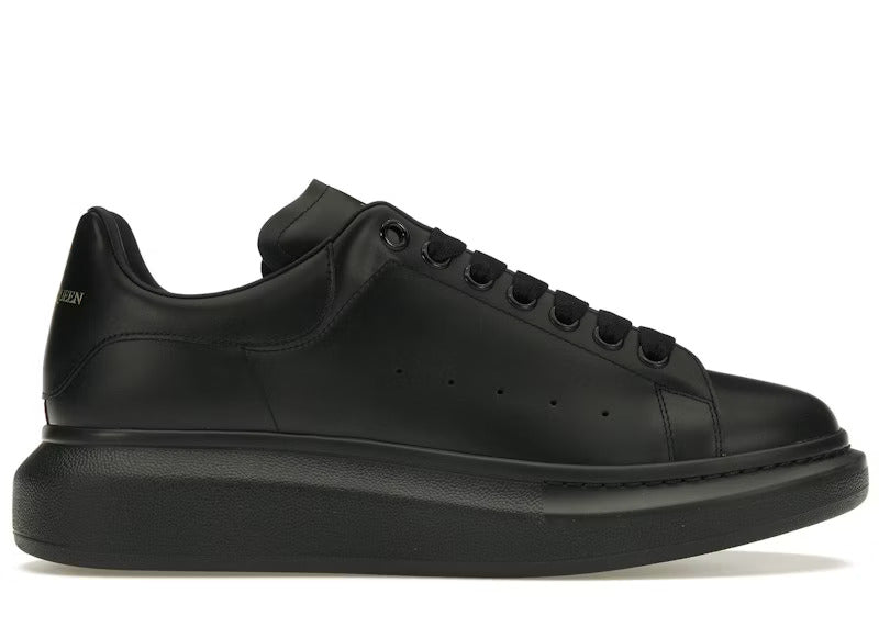 سبرديلة رجالية فاخرة بستايل عصري (Oversized Sole) - أسود